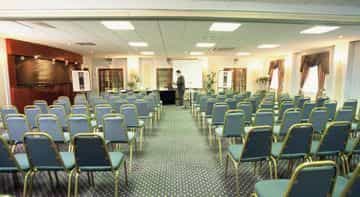 Smart Aston Court Hotel