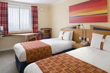 HOLIDAY INN EXPRESS