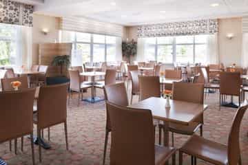 EXPRESS BY HOLIDAY INN