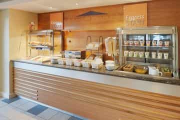 Holiday Inn Express Liverpool-Knowsley Holiday Inn Express Liverpool-Knowsley