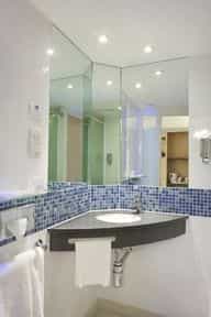 Holiday Inn Express Warwick - Stratford upon Avon Holiday Inn Express Warwick - Stratford upon Avon