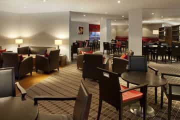 HOLIDAY INN EXPRESS AIRPORT