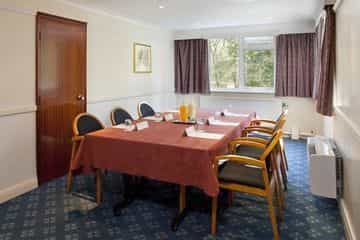 HOLIDAY INN HOLIDAY INN