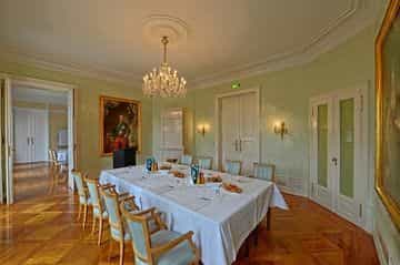 SCHLOSS REINHARTSHAUSEN KEMPINSKI ELTVILLE FRANKFURT