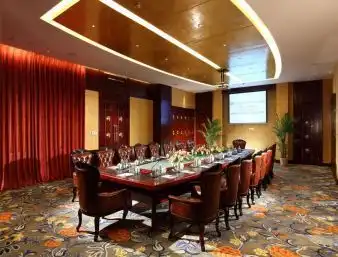 Wyndham Grand Plaza Royale