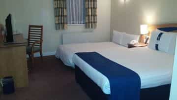 HOLIDAY INN EXPRESS