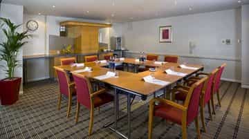 HOLIDAY INN EXPRESS