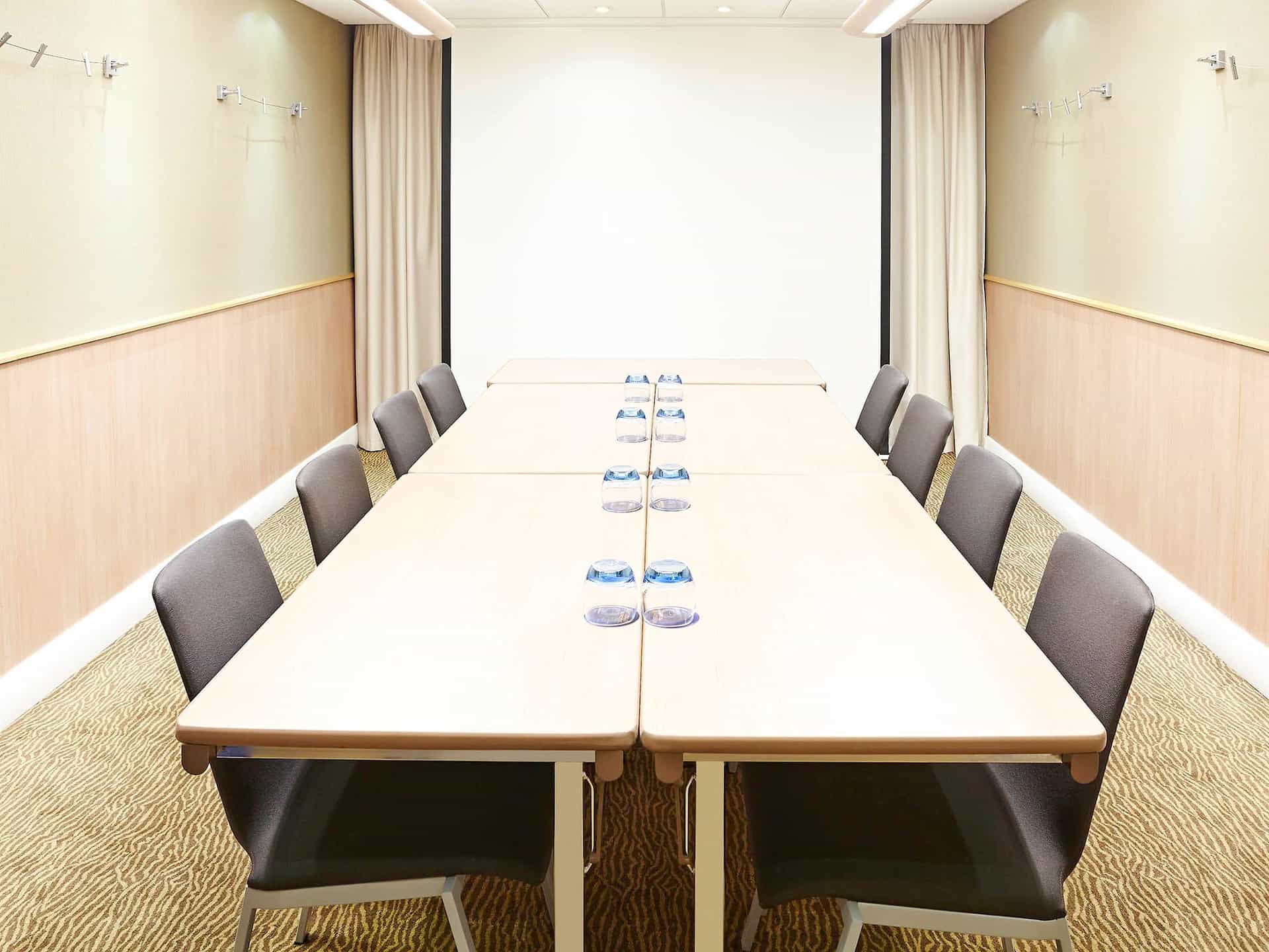 โรงแรมโนโวเทล โคเวนทรี M6 J3 โรงแรมโนโวเทล โคเวนทรี M6 J3