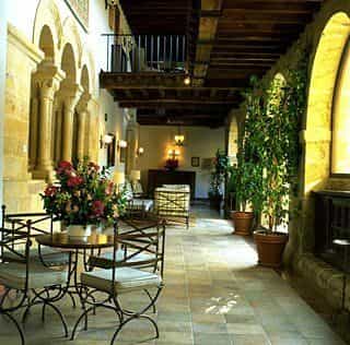 Parador De Cangas De Onis