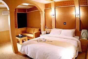 Hotel M
