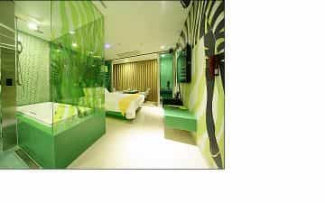 R Hotel