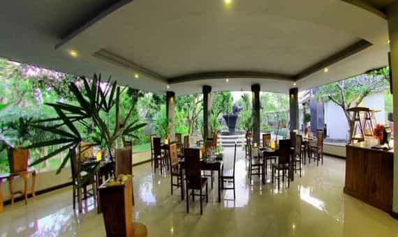 Gino Feruci Villa Lovina