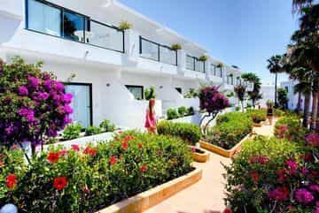 Thb Flora Apartments