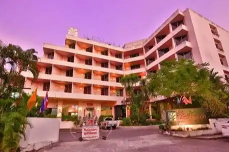 โรงแรมจันทร์สม พลาซา ชุมพร