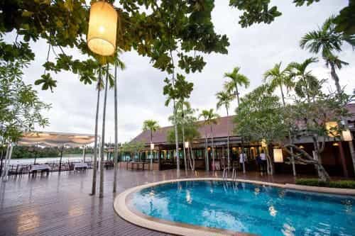 บ้านอัมพวา รีสอร์ต แอนด์ สปา