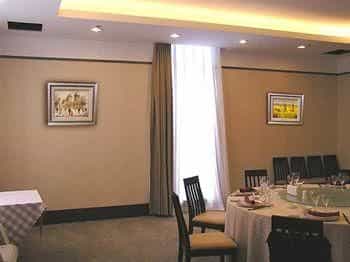 Junhui Jianguo Hotel