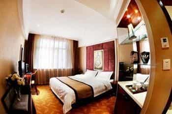 GFOUR HOLIDAY HOTEL