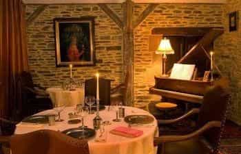 Hotel-Restaurant Herve Busset - Domaine de Cambelong Hotel-Restaurant Herve Busset - Domaine de Cambelong