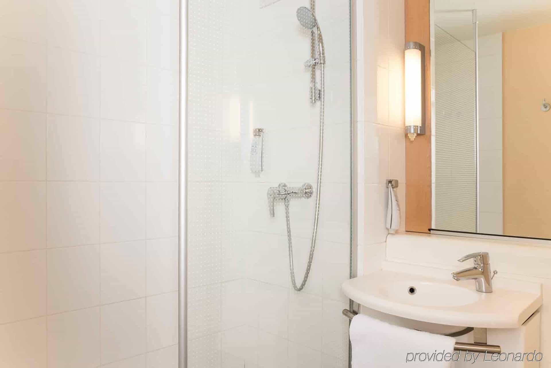 Ibis Issy Les Moulineaux