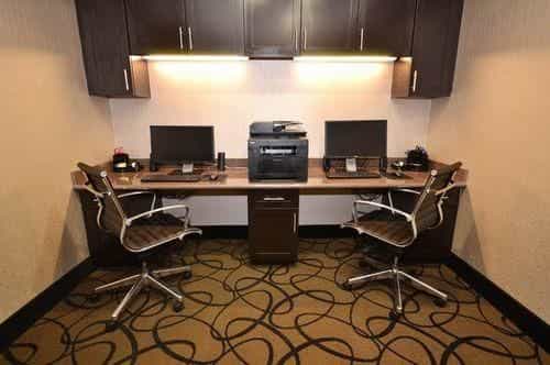 Best Western Plus Classic Inn & Suites