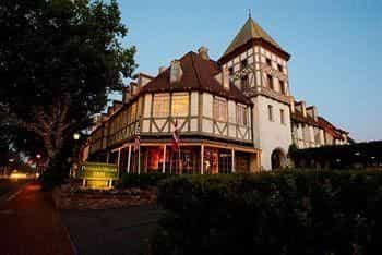 Petersen Village Inn