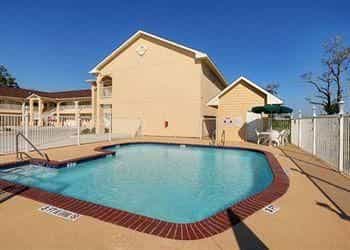 Econo Lodge Inn And Suites