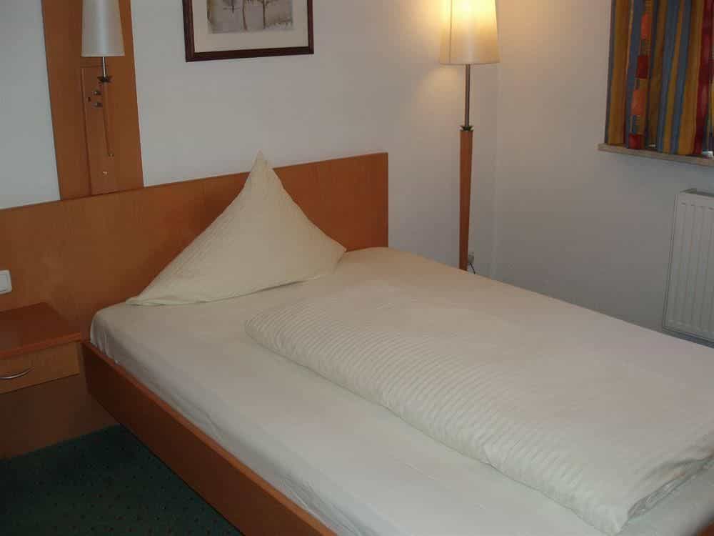 HOTEL ZUM MOHREN