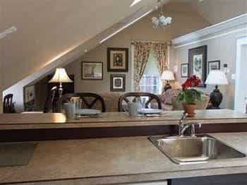 Chipman Hill Suites