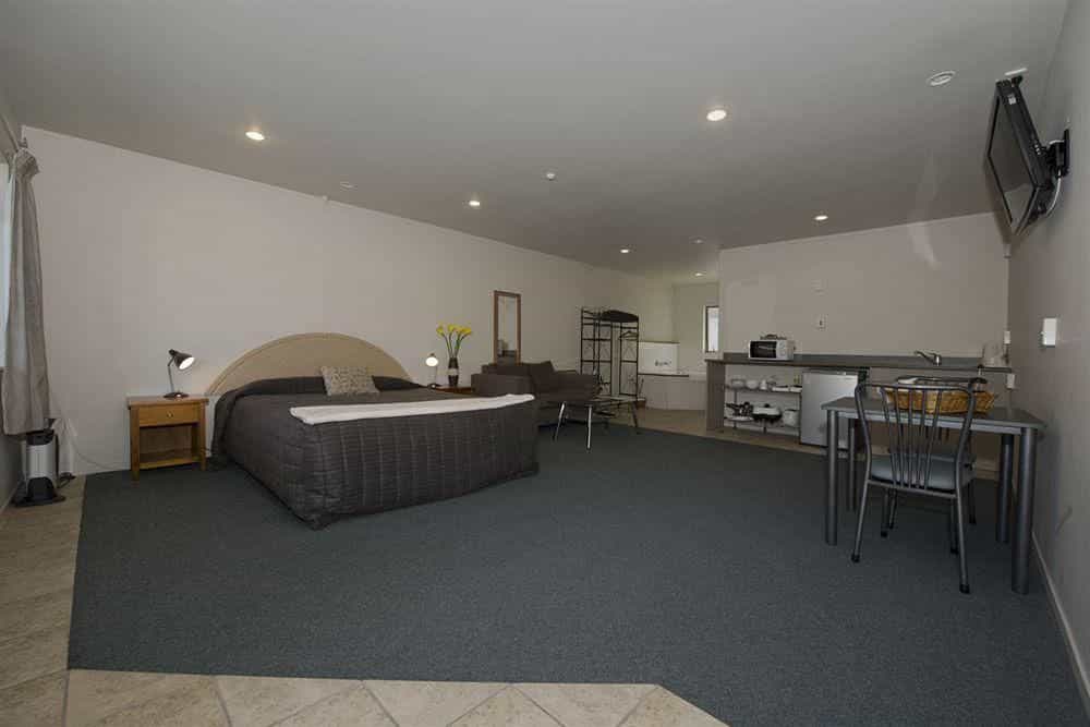 Lake Point Motel