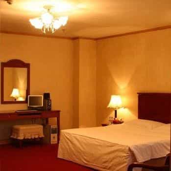 Tie Tong Commercial Hotel