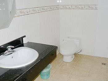 Qingdao Heng He Four Business hotel