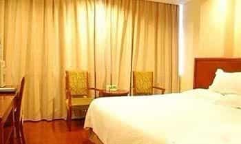 GreenTree Inn Weifang Railway Station Hotel
