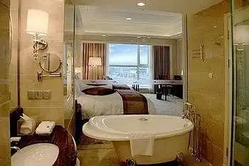 Tangshan Guofeng Grand Metropark Hotel
