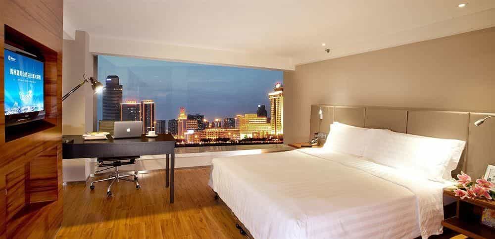 Yuzhou Camelon Hotel