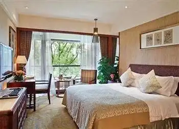 Dujiangyan Qingcheng Platon Resort Hotel