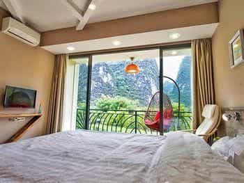 Yulong River Gauche Hotel