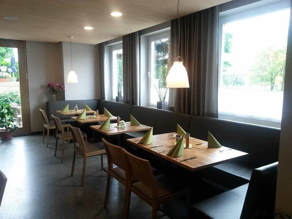 Hotel Restaurant Waldhorn Hotel Restaurant Waldhorn