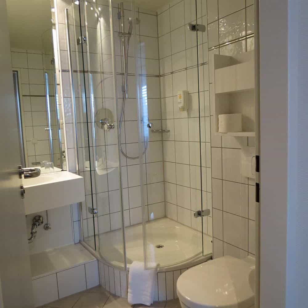 COMFOR HOTEL AND APARTMENTS COMFOR HOTEL AND APARTMENTS