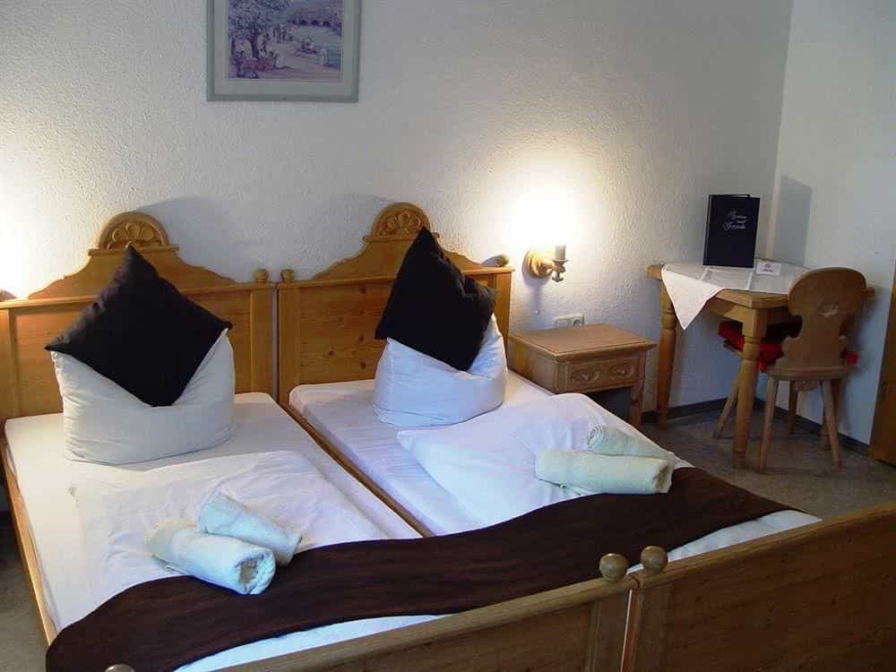 Schlossgasthof Strasser Schlossgasthof Strasser