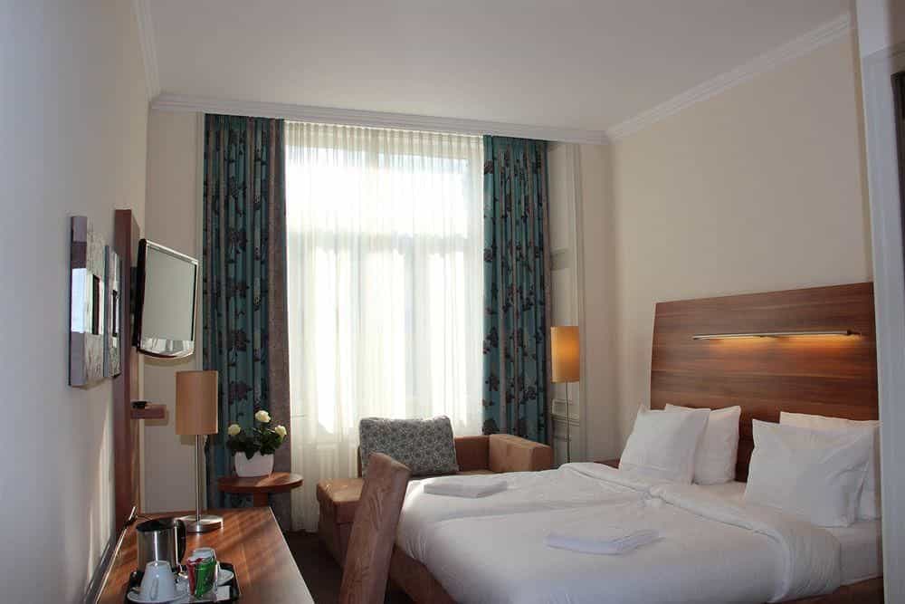 Albert Premier Hotel