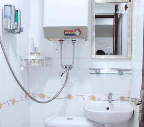 Pay-Less Guesthouse (7/F A9)