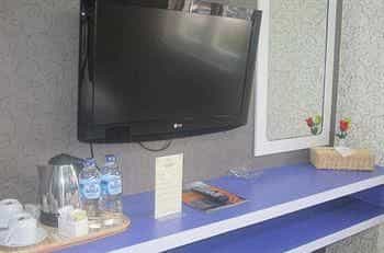 Candi Hotel