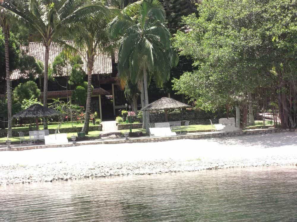 Pandu Lakeside Hotel Tuktuk