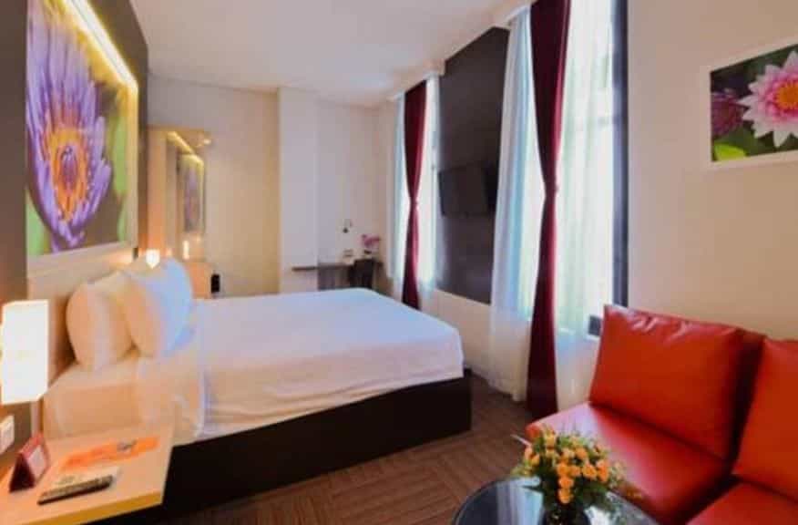 D' HOTEL