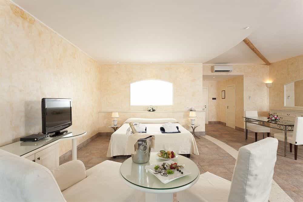 Costa Brada Luxury Resort