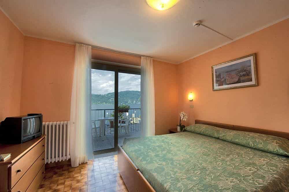 Hotel Carillon
