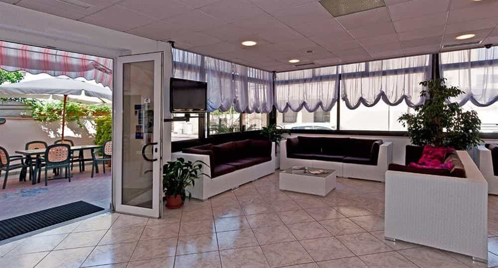 Hotel Prestige