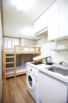 24 Guesthouse Edae