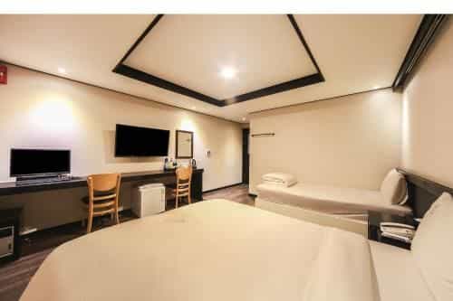 Elysee Hotel