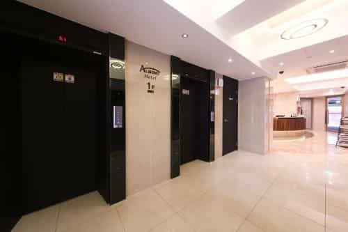 โรงแรมอัลมอนด์ สถานีพูซาน